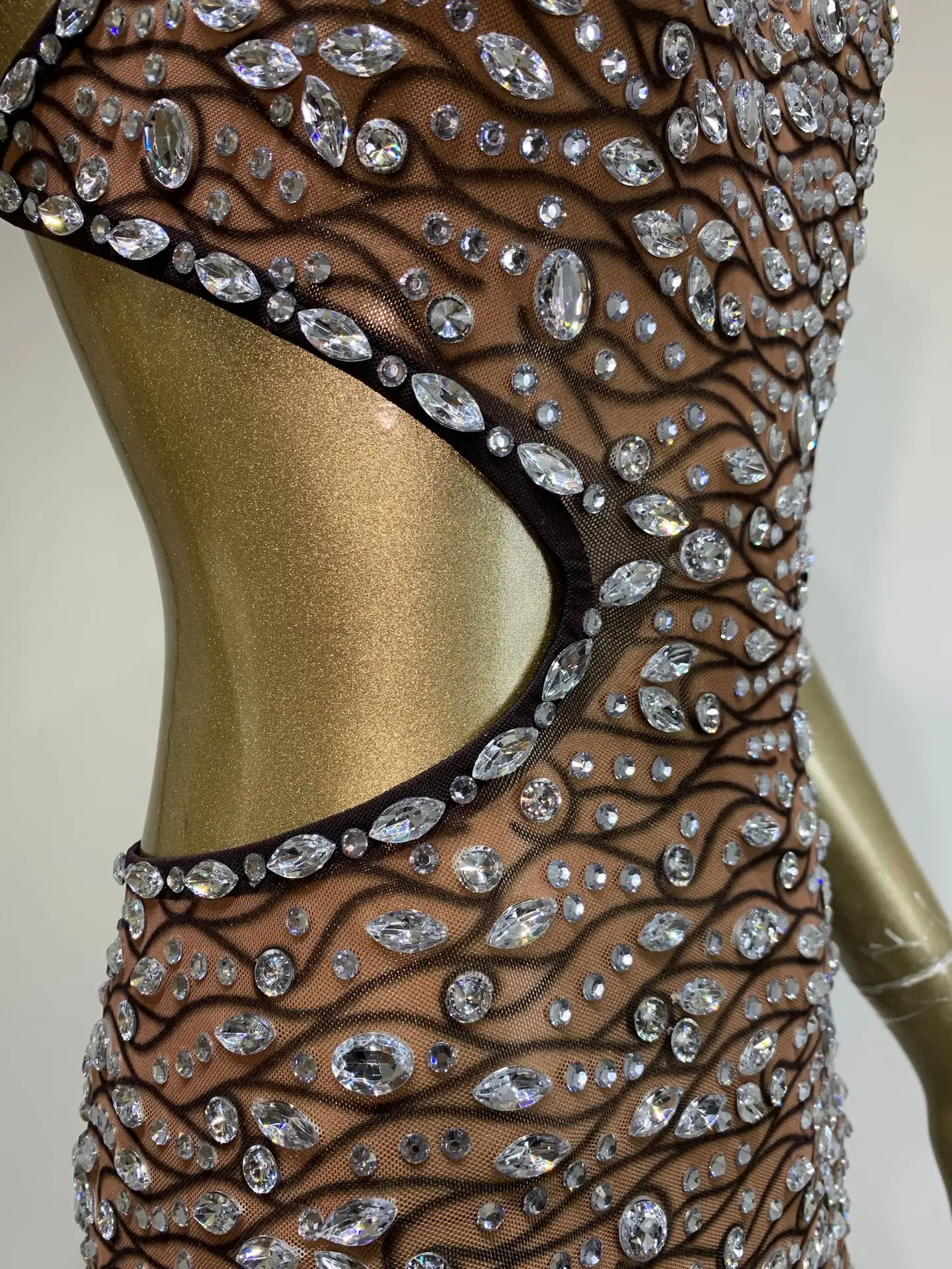 2025 mujeres Sexy un hombro diamantes de cristal recortados Mini vestido traje de fiesta de cumpleaños Bar club nocturno traje de actuación escénica