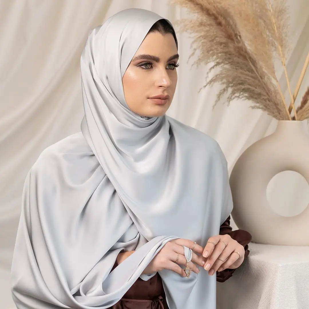 Gran oferta, bufanda musulmana de satén de seda, chal de diseño lujoso para mujer, Hijab de satén, chal liso para mujer musulmana, bufandas de seda Tudung