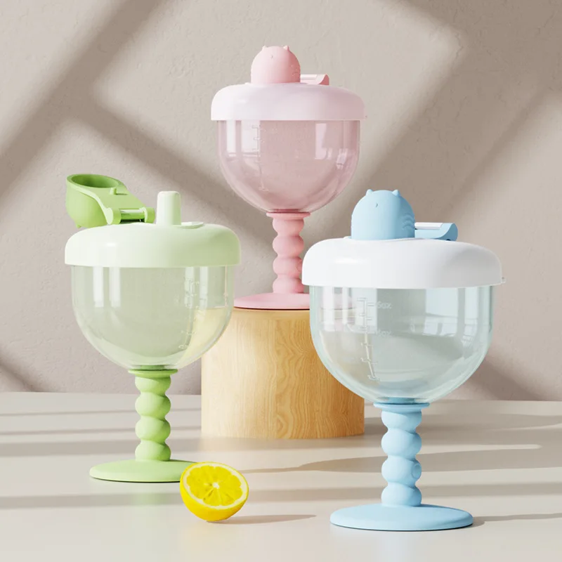 Baby-Kelchbecher mit Deckel, niedliches Weinglas-Design, Reise-Trinkbecher für Kleinkinder, 180/150 ml, auslaufsicherer Getränkebecher, Milchflasche, Kindergeschenk – Detail 2