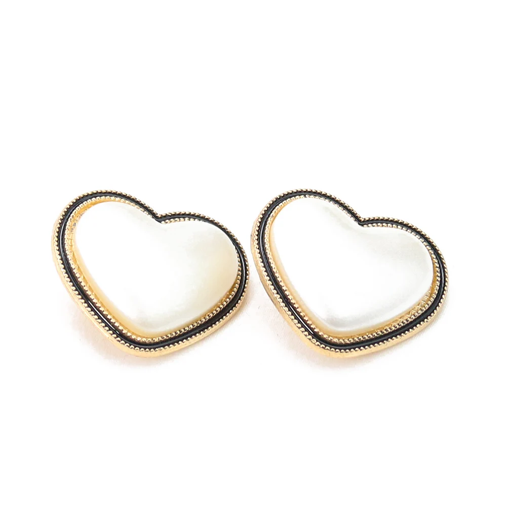 5PCS Metal Black Trim Vintage Love Decorative Shank Buttons Handmade Suede Heart Alloy Anklet Button Coat Decorative Accessories