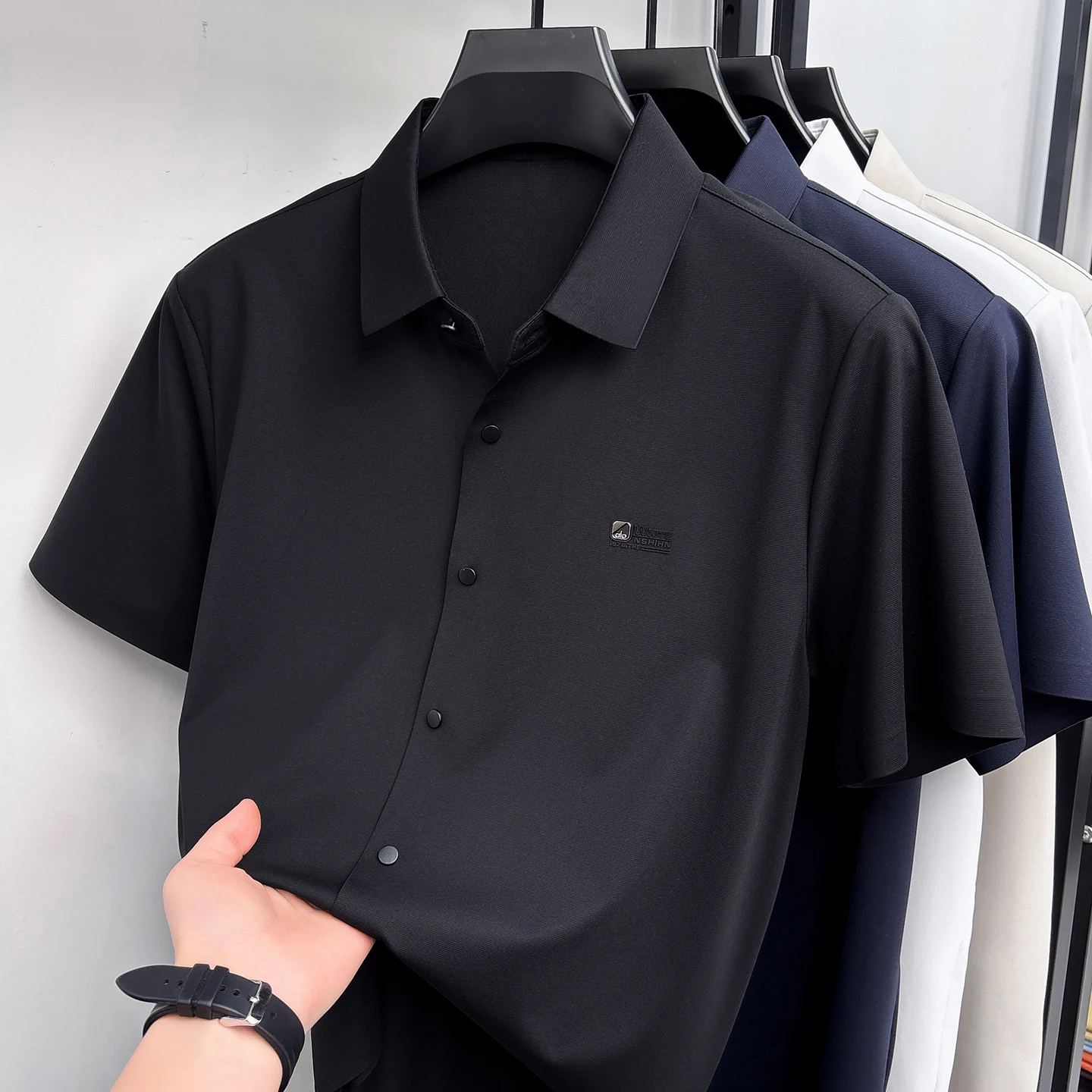 Men's casual summer new ice shirt short sleeved fashionable breathable comfortable trendy minimalist top