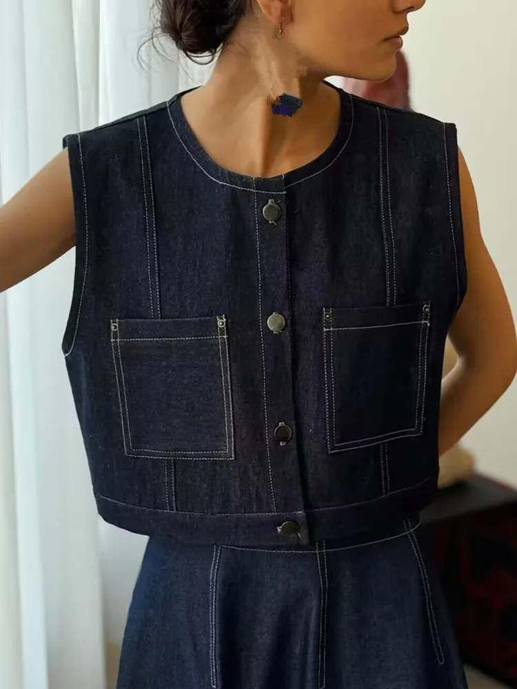 

Zevity Women Vintage Rivet Design Pockets Patch Short Denim Blouse Femme Chic Sleeveless Casual Vest Shirt Blusas Tops LS9435