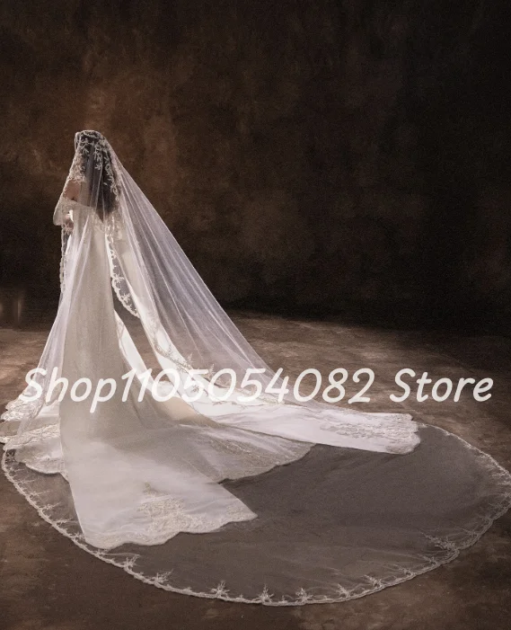 Vestido de casamento romântico elegante rabo de peixe com mangas de ombro de pressão branco frisado vestido de casamento bordado personalizado