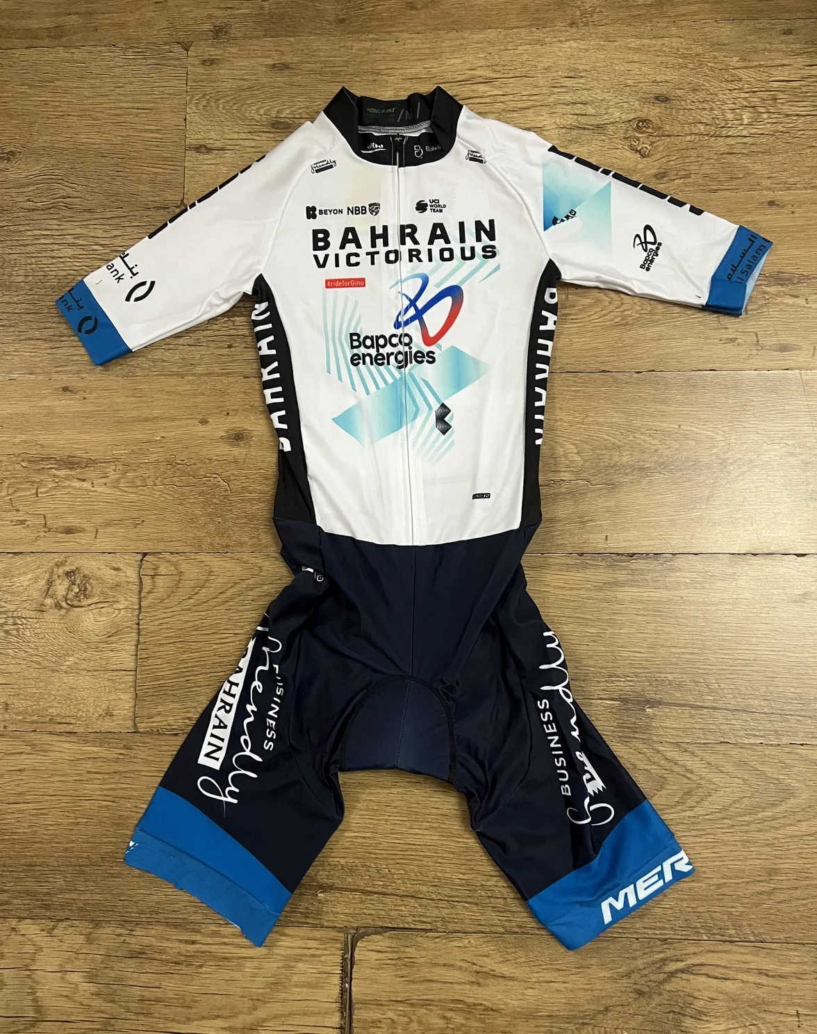 LASER CUT Skinsuit 2025 BAHRAIN VICTORIOUS TEAM Bodysuit SHORT Cycling Jersey Bike Clothing Maillot Ropa Ciclismo