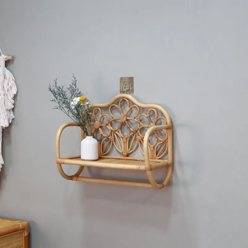 

Creative Rattan Wall Shelf with Floral Design Hanging Decorative Rack for Small Items Handcrafted Artistic Display Use