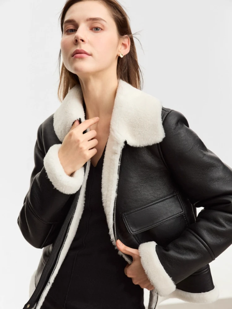 AMII Minimalist Leather Jacket Woman 2025 Winter New Retro Vintage Warm Jacket Lapel PU Wool Fur Long Sleeves Outerwear 12354061