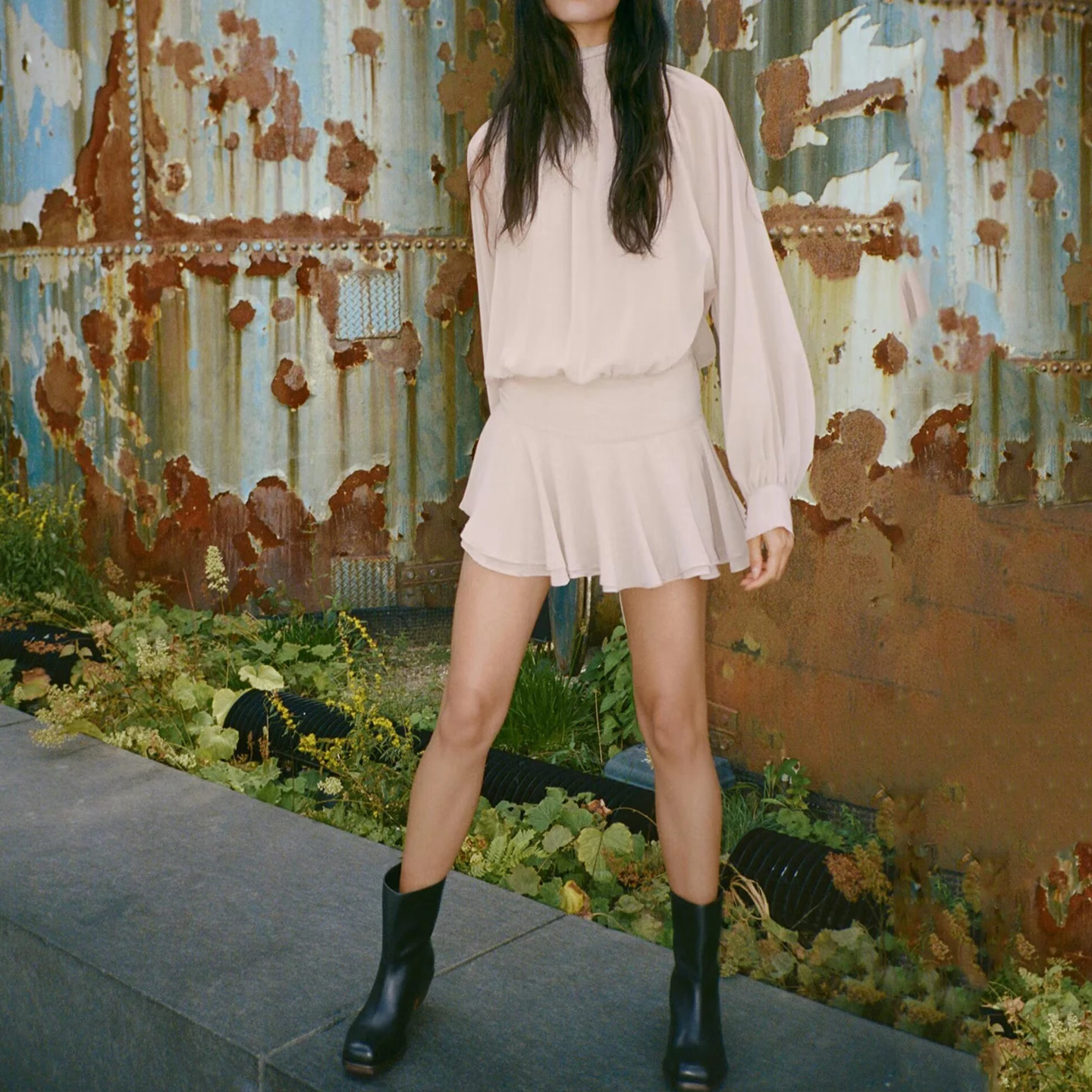 Z 2025 Nuevo Vestido Corto de Moda con Decoración de Lazo de Mariposa, E Vestido Largo Ajustado de Manga Larga pa...