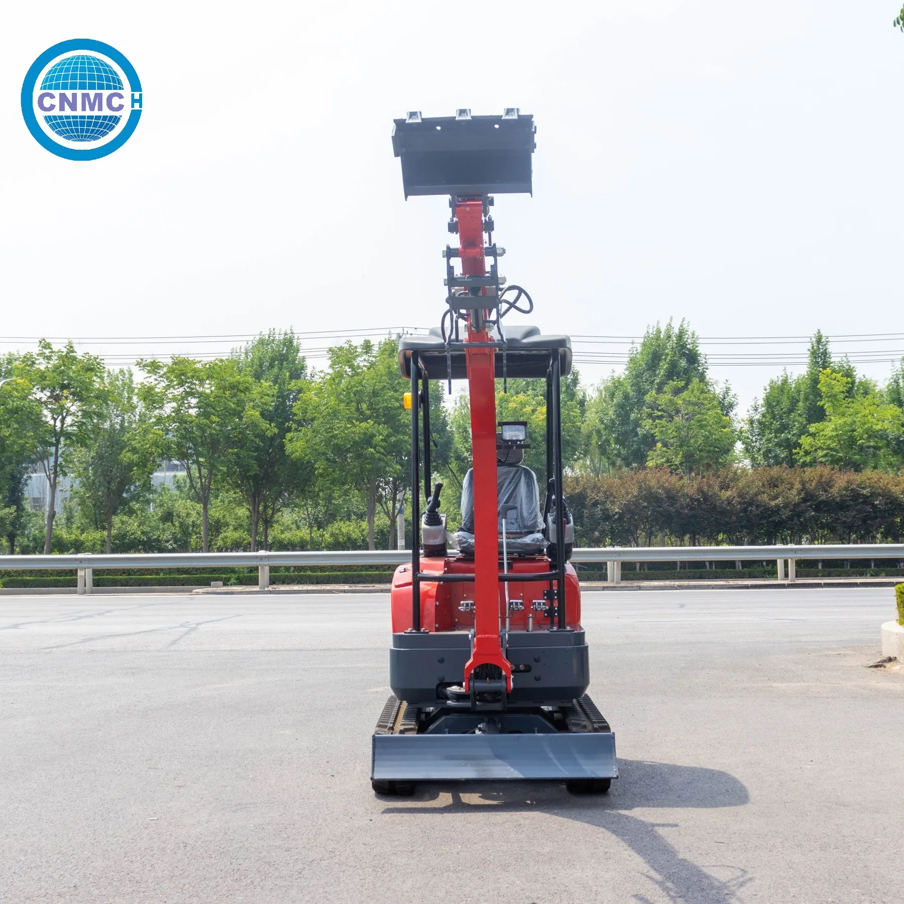 

CNMC Mini Crawler Excavator 1.8Ton Mini Digger CE EPA Certification Multifunctional Compact Easy to Operate Farm Garden Use