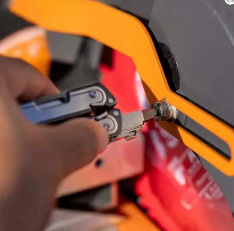 Outdoor Multi-function Pliers, Stainless Steel Folding Combination Tools, Car Portable EDC Portable Tools image 5