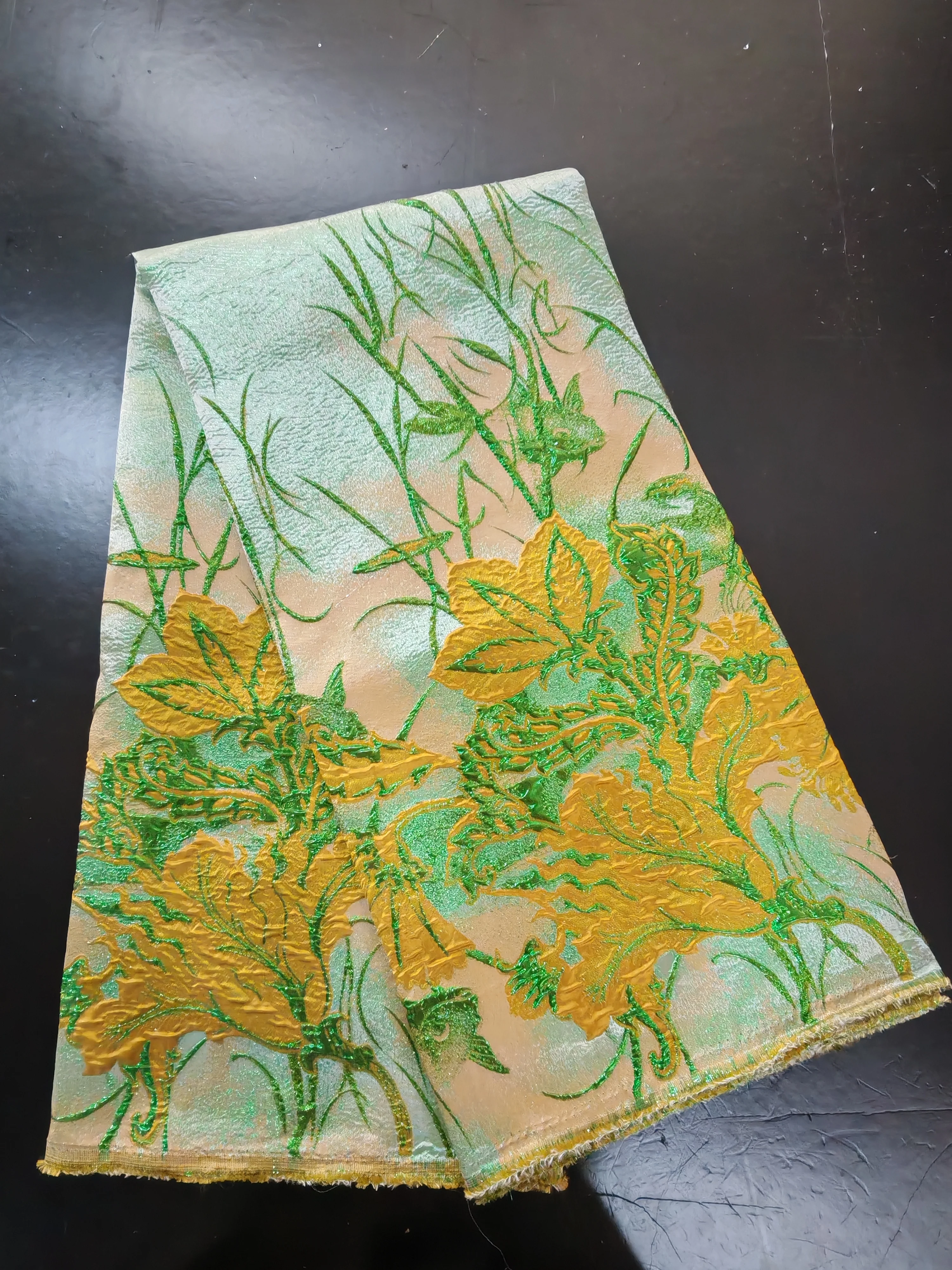 Ausverkauf Eleganter Afrikanischer Bestickter Jacquard-Spitzenstoff Nigerianischer Organza-Spitzenstoff für Hochzeits- und Partykleider 2 Yards