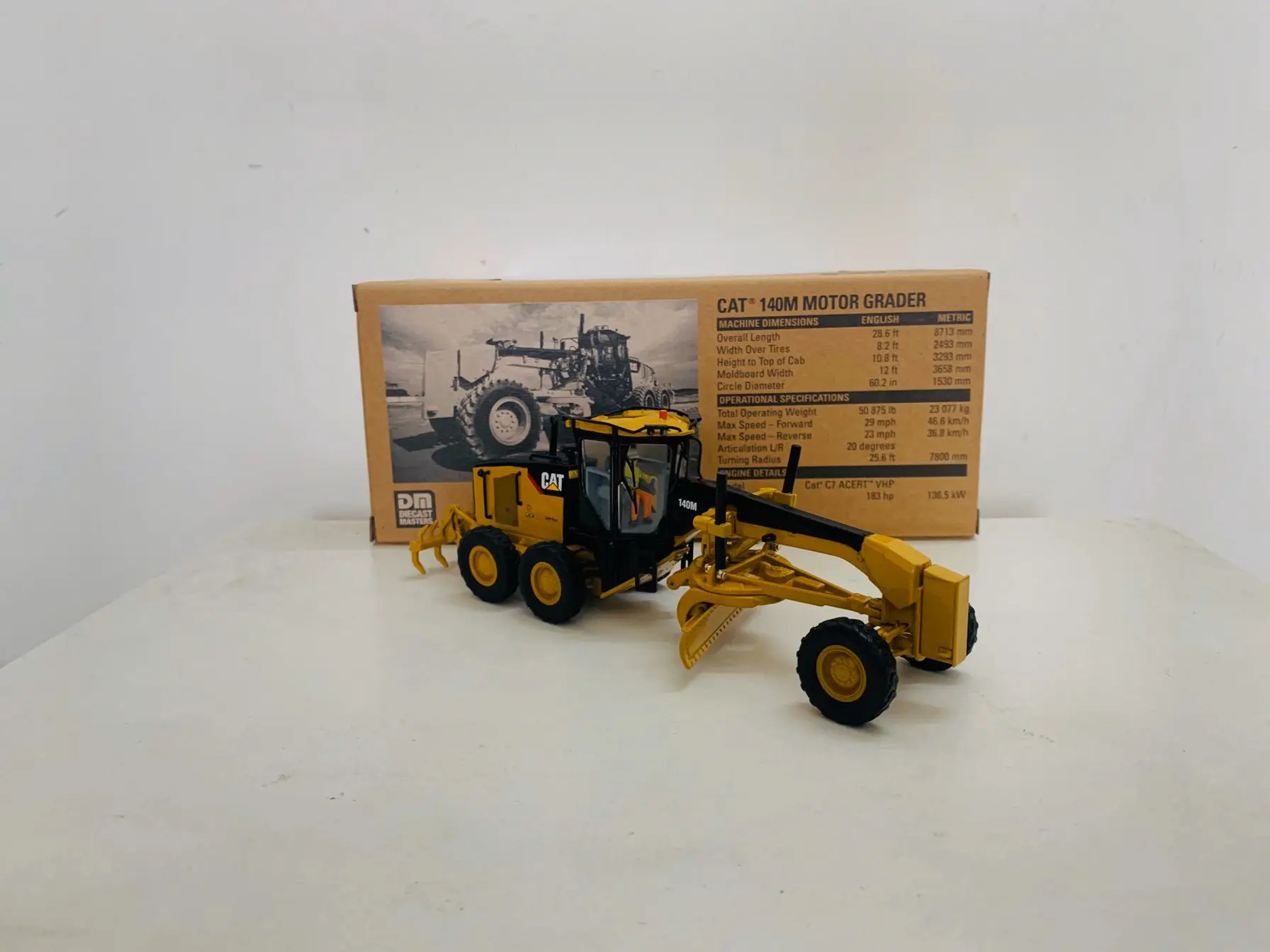 DM-85236C 140M niveleuse à moteur échelle 1:50 machines de Construction à collectionner jouet scène décoration cadeau d'anniversaire pour garçon