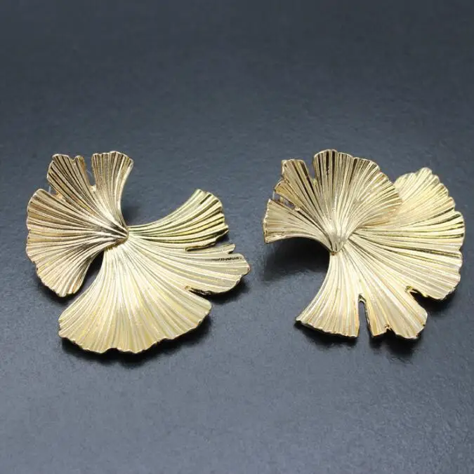 Pendientes de ginkgo geométricos de color dorado con forma de hoja de Ginkgo biloba para mujer, pendientes llamativos, accesorios de joyería, estilo punk