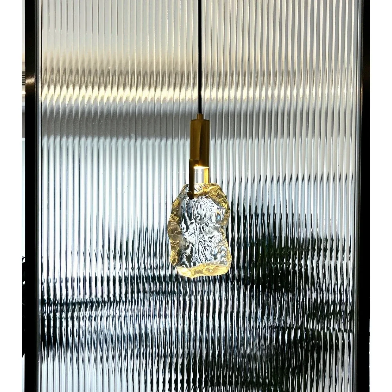 

Nordic Ice Design Pendant Lamp Indoor Decor Luxury Hanging Light Copper Crystal Bedside Chandelier Simple Bar Dining Table Light