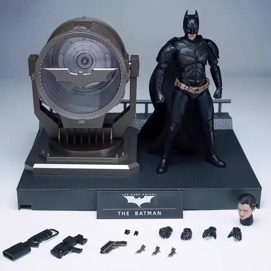 Echte Batman Dark Knight Figur Standard Edition Deluxe Edition mit Suchscheinwerfer 1/12 Montagemodell Sammeln Sie Weihnachtsgeschenke