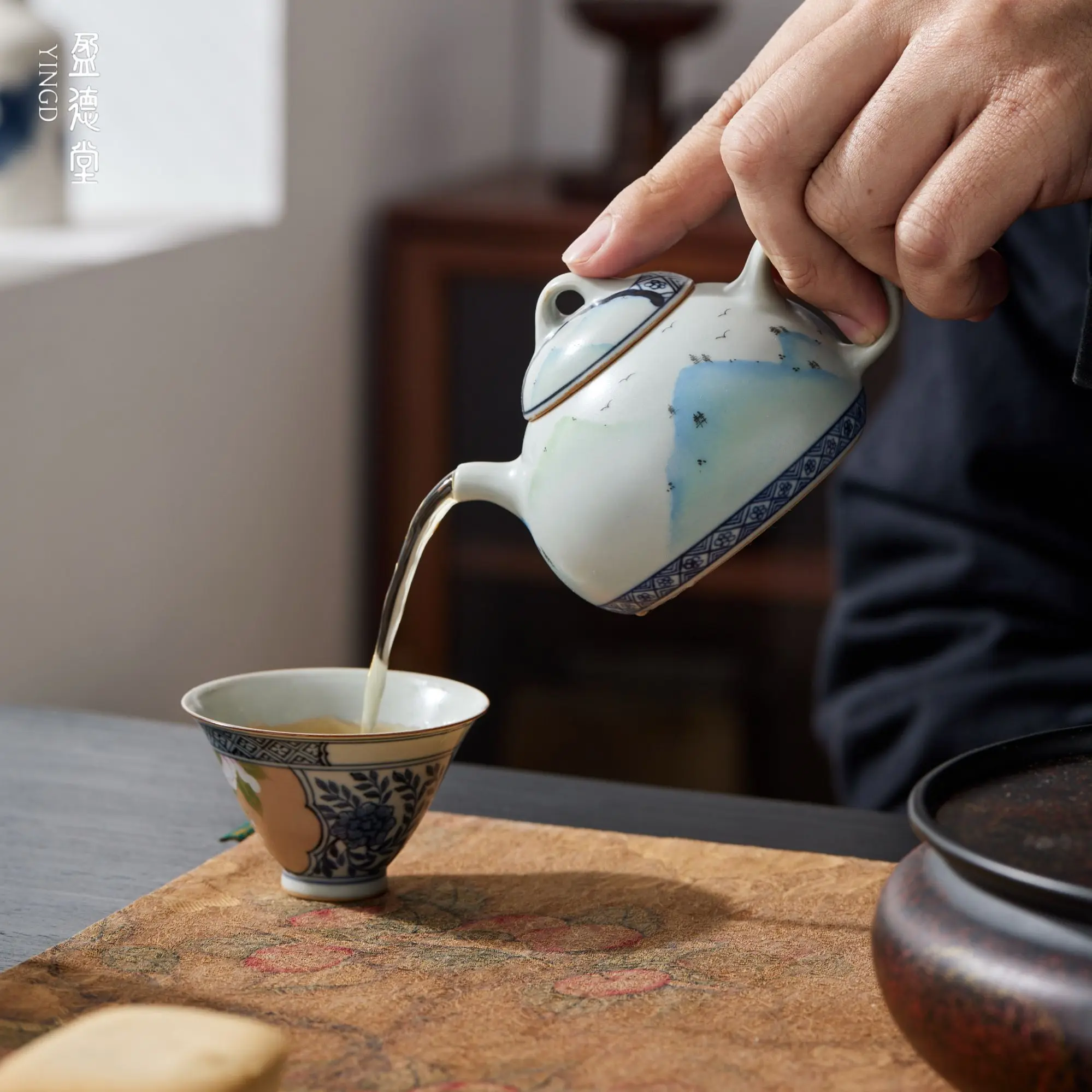 Yingdetang Blue And White Hand-Painted Chinese Style Landscape Qin Quan Kung Fu Ceremony Set Teapot For Brewing Tea Home Use