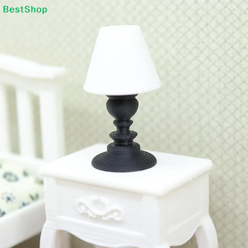 ☽Miniature Classical Table Lamp Ornament 1/12 Dollhouse Desk Lamp Model Dollhouse Decoration Building Sand Table Photo Props