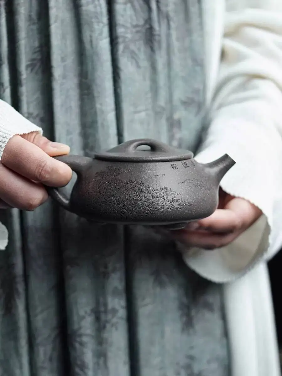 Yihu Chun High-End Yixing Purple Clay Teapot, Handmade Famous Craftsman Ma Fangyuan, Engraved By Yuan Debo, Jingzhou Stone Pot
