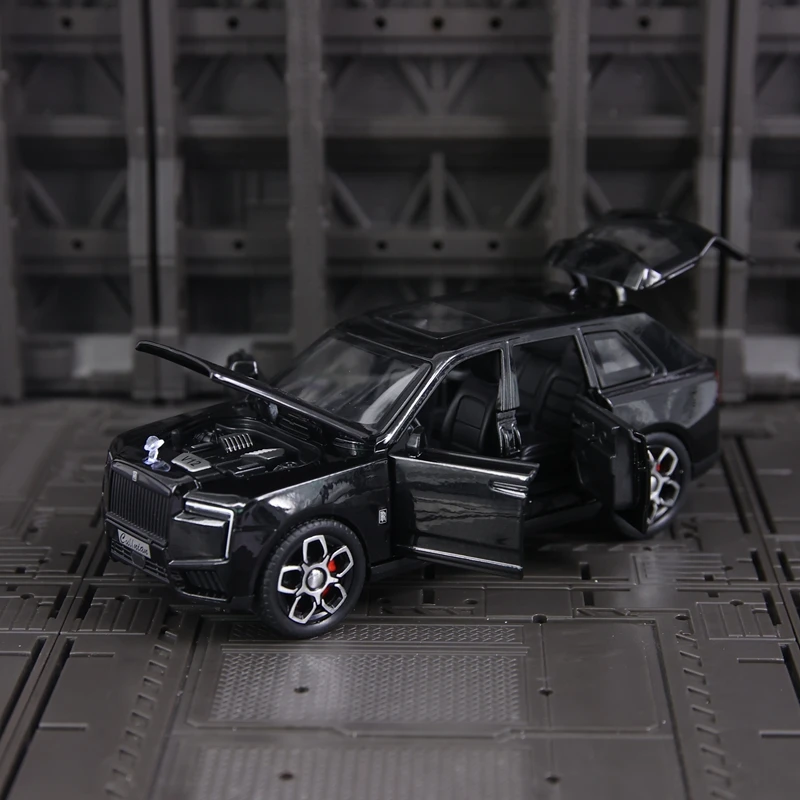 1:32 Rolls Royce Cullinan puertas de modelo de coche de aleación y capó de motor, el maletero se puede abrir tiene funciones de sonido y iluminación simuladas