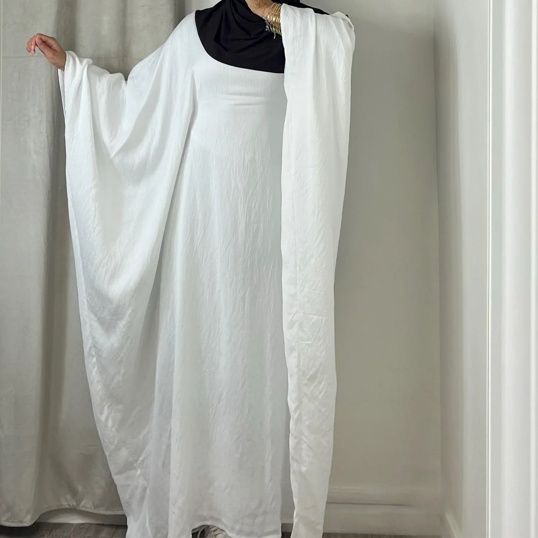 

2024 Summer Banquet Party Dubai Abayas Batsleeve Dresses for Women Vintage Women Middle Eastern Casual Robes Evening Dresses