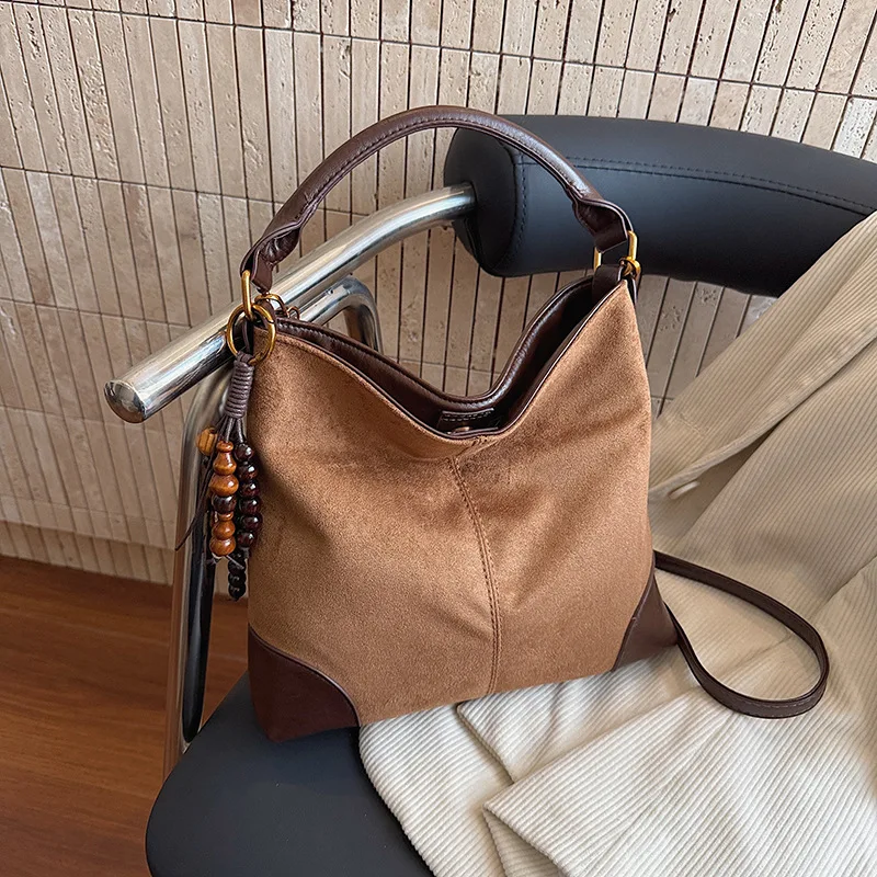 

Women's Exquisite Retro Bag 2025 A/W - New Color-Block, Trendy Armpit/Single-Shoulder Tote Style