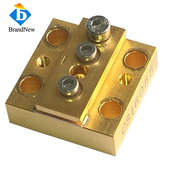 شريط ليزر ديود مثبت على CS 808 نانومتر 30 وات مع عدسة FAC على شكل D