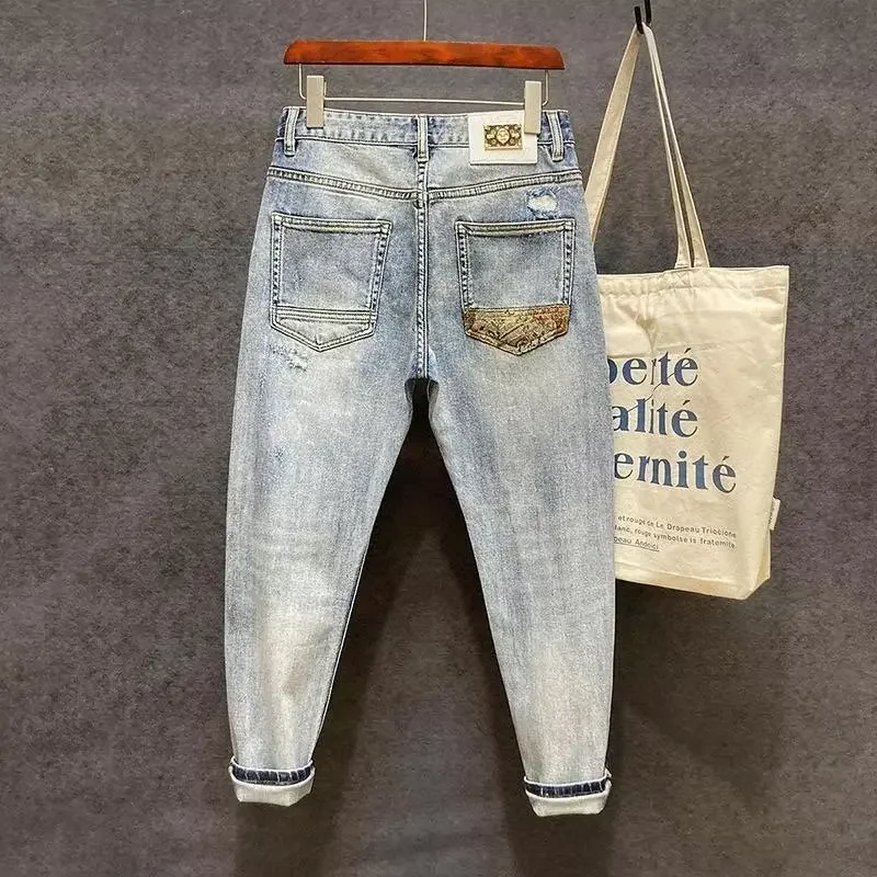 البوب أربعة مواسم الرجال عادية العصرية هول مرقع فضفاض سراويل جينز موضة جديدة الكورية رقيقة غسلها الضوء الأزرق الجينز السراويل مال