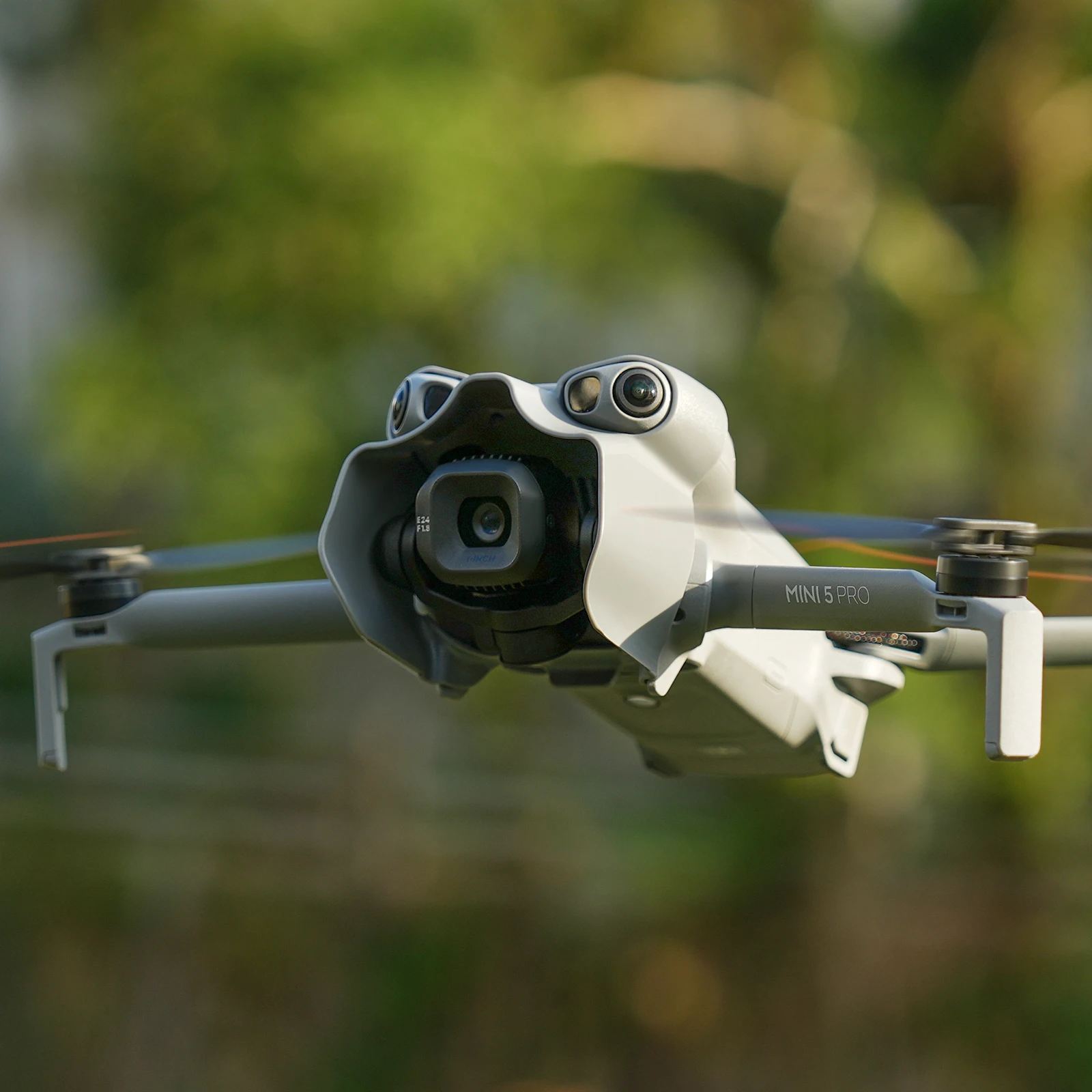 

Anti-Glare Lens Sunshade for DJI Mini 5 Pro Lens Hood Gimbal Protector Drone Camera Accessory