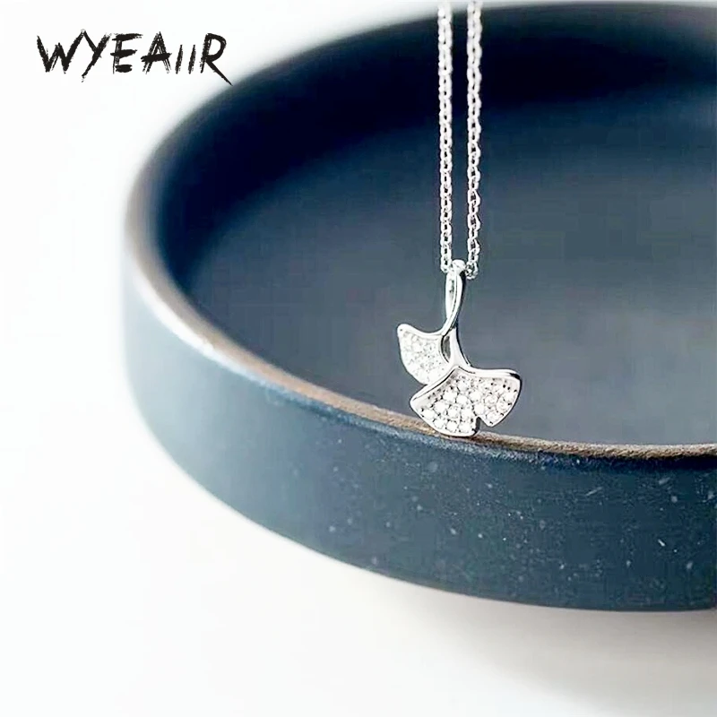

WYEAIIR 925 Sterling Silver Fresh Shiny Zircon Ginkgo Leaves Lovely Fine Jewelry Luxury Female Necklace For Women Party Gift