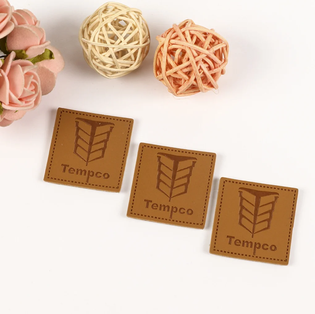 Customized 1000pcs embossed printed PU Leather Label/Tag badge patch for Jeans/clothing/Garment/Shoes/Bags with sewing