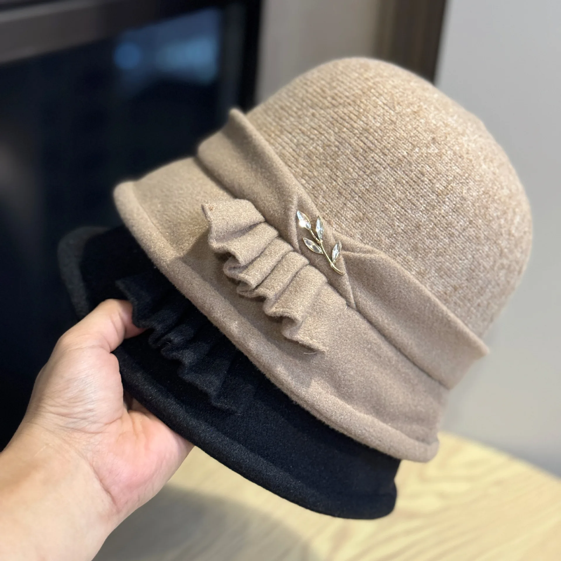 

Новая шерстяная шляпа для женщин, осенне-зимняя мини-котелок, французская элегантная винтажная рыбацкая шляпа, кепка-чаша