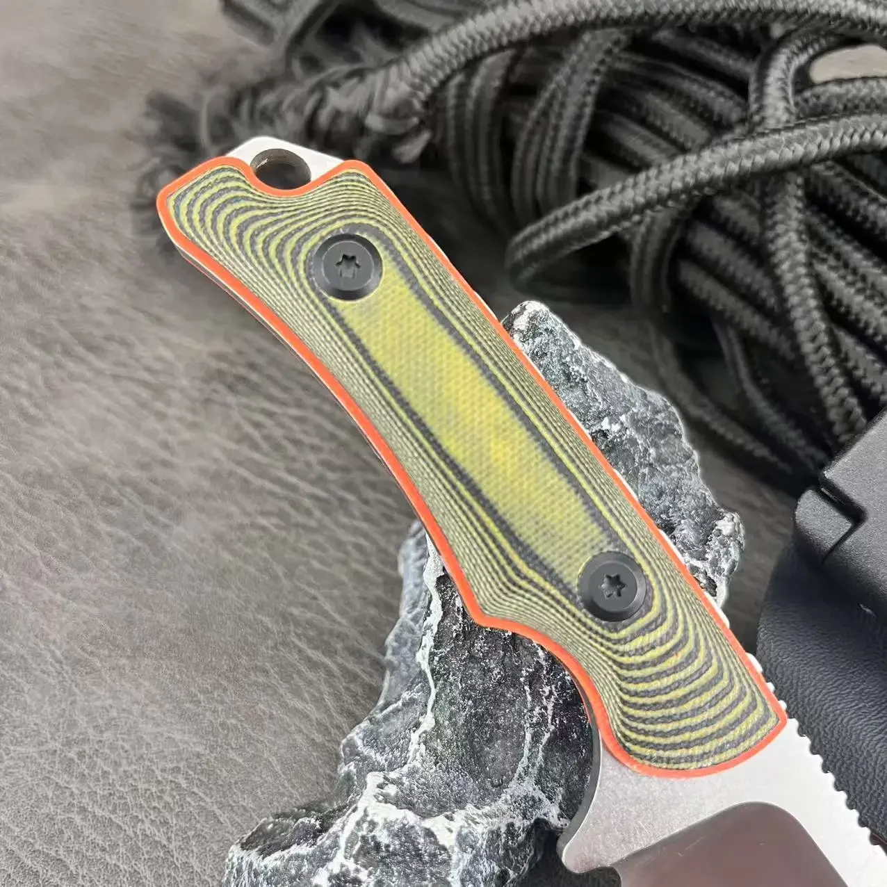 Cuchillo de utilidad 15017, mango G10, cuchillo de supervivencia para acampar, autodefensa al aire libre, hoja fija EDC, caza de combate, multiherramientas, funda Kydex