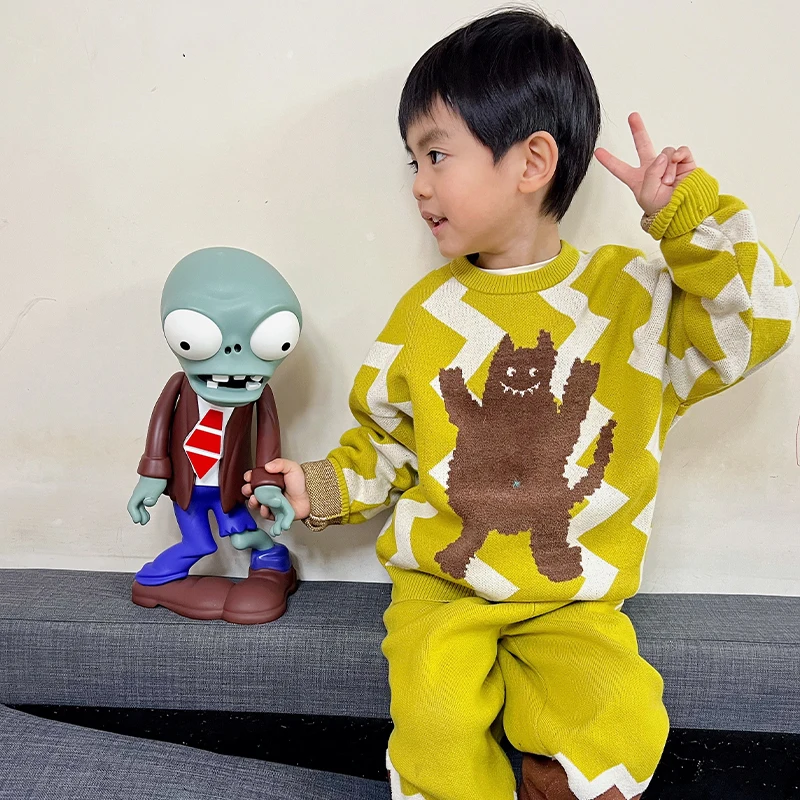 Genuine Plants Vs. Zombies Toy 43cm Doll Ornaments Movable Joints Pat Head Eyes Shine  Ornament For Kid Birthdays Gifts