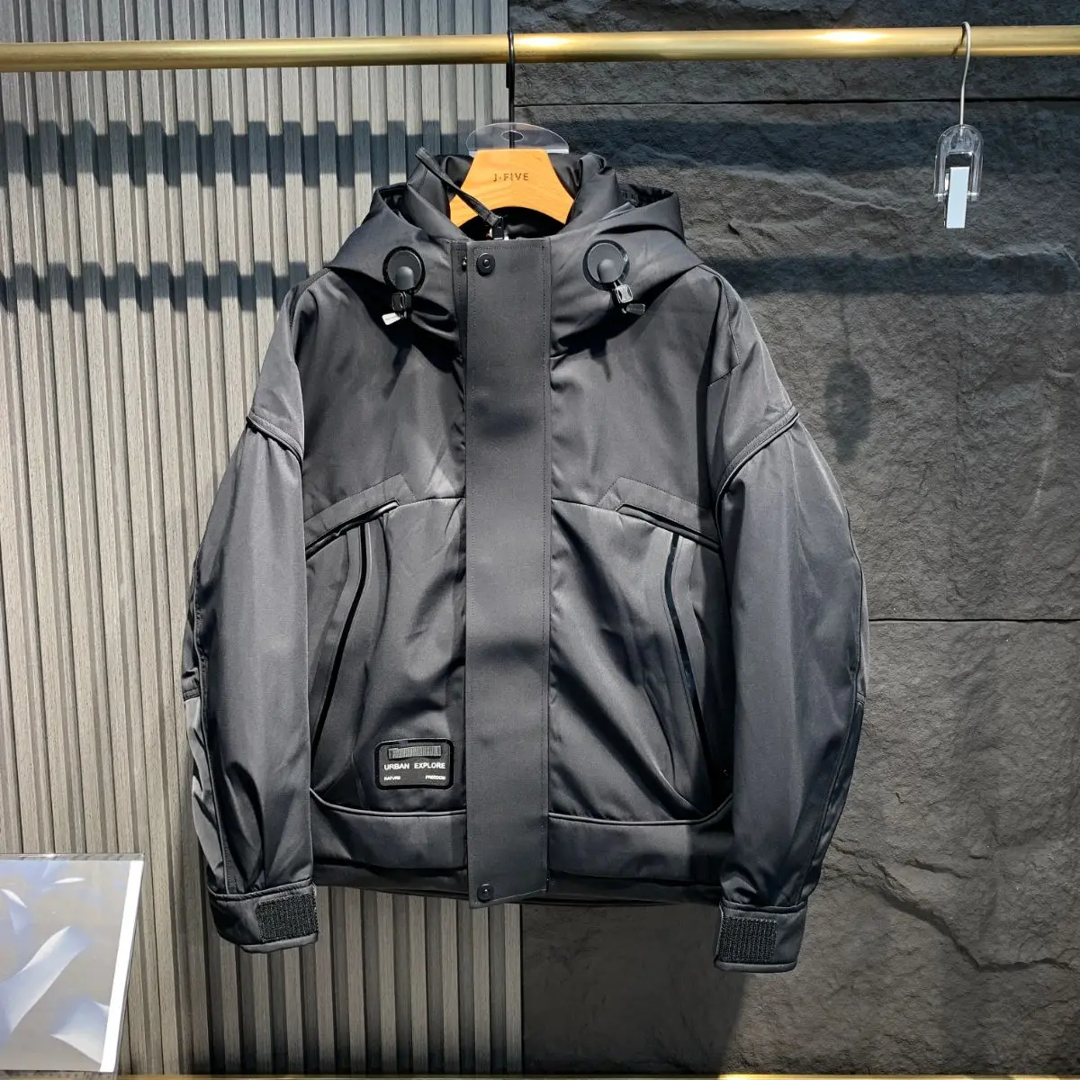 

Men's Workwear Sle Hooded down Jaet Thiened Loose Outerwear Windproof Warm Winter New Arrival Zipper Closure ort Coat