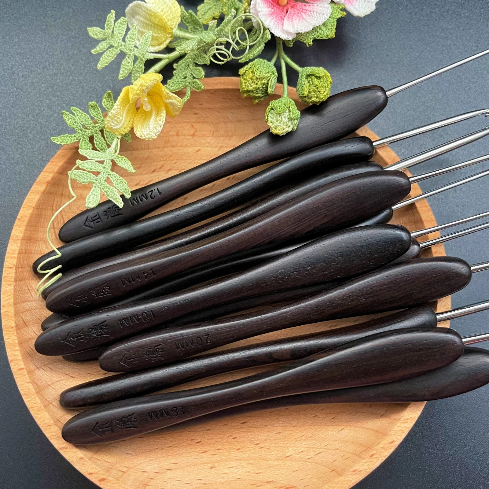 Crochet Hooks Sandalwood Handle Stainless Steel Crochet Head Knitting Sweater Needles Craft DIY Knitting Needles Sewing Tools