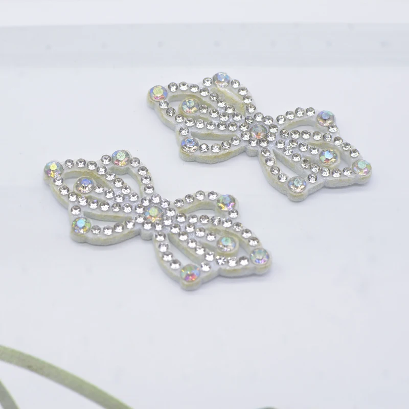 10 sztuk 50*22mm wyściełane kolorowe Rhinestone muszka naszywki dla majsterkowiczów ubrania kapelusz nakrycia głowy spinki do włosów Decor aplikacje