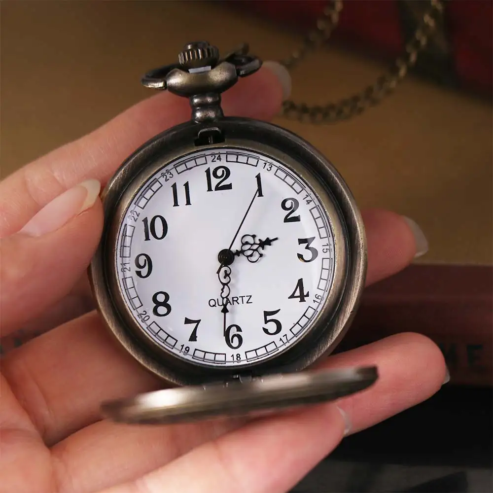 Römische Skala Display Vintage Taschenuhr Halskette Kette Quarz Anhänger Bronze Kette Uhr Freizeit Hohlgehäuse