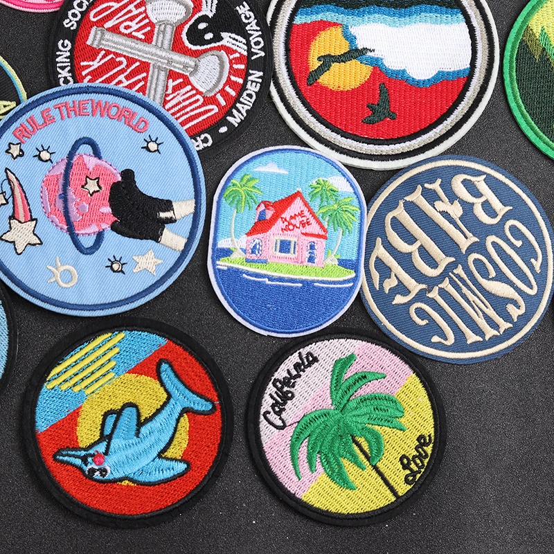 Circular Wild natural scenery Patches Badges Embroidery Patch Applique Ironing Clothing Sewing Supplies Decorative animal