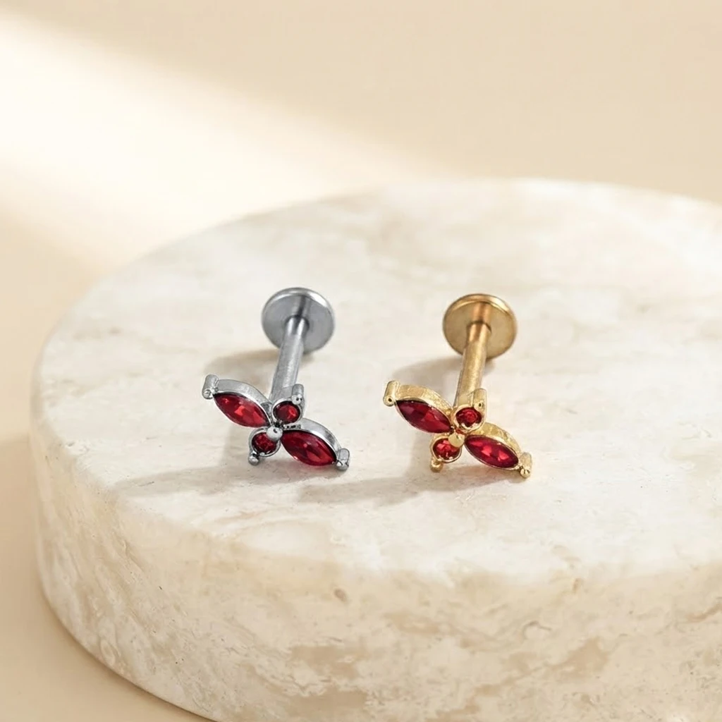 Roter Zirkon Kristallblumen-Labret-Stud aus 316L Chirurgenstahl mit flacher Rückseite für Knorpel-Piercing und Körperschmuck