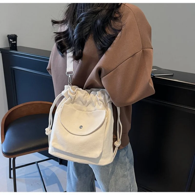 

Luxury Brand Leather Women's Crossbody Bag Fashionable Popular Classic Elegant Detail Elegant Paris Vintage Daily Bag​