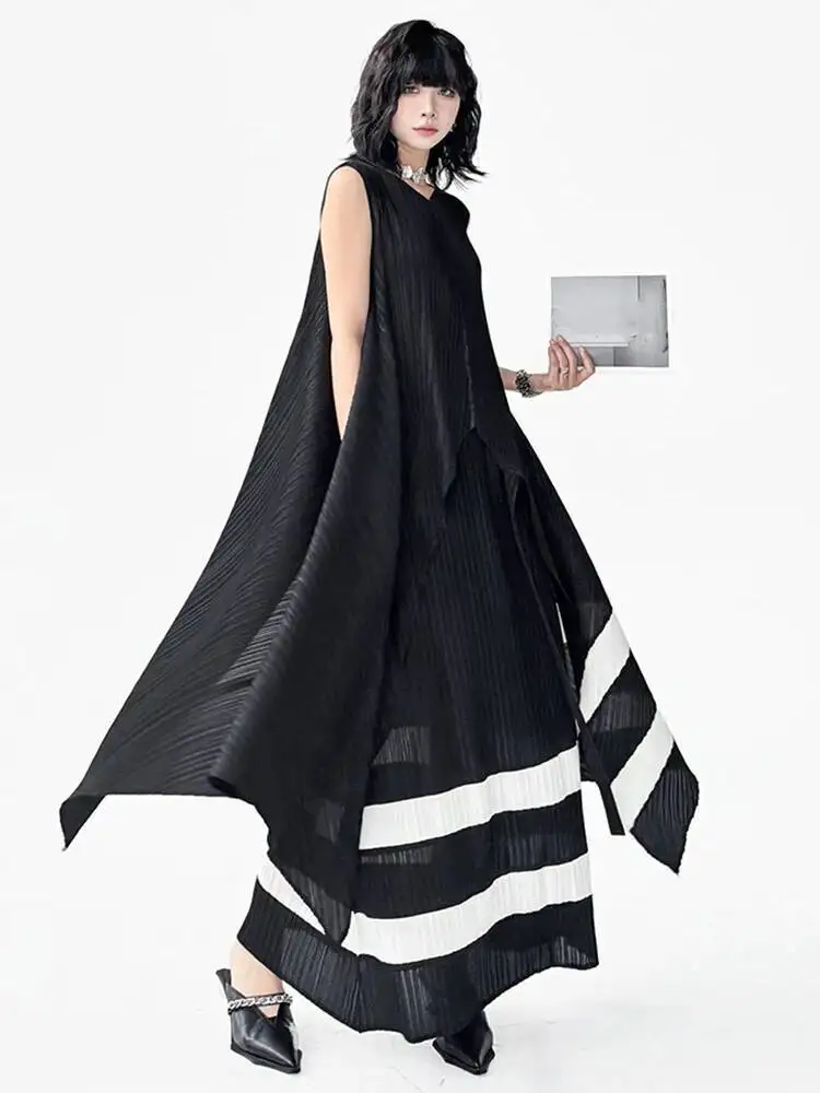Women Black Striped Irregular Pleated Big Size Long Vest New V-collar Sleeveless Fashion Spring Summer 2026 DUAN