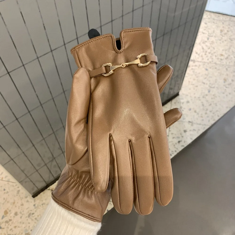 سلسلة الموضة قفازات كاملة الأصابع PU سميكة النساء قفازات جلدية يندبروف رشاقته قفازات شاشة اللمس في الهواء الطلق