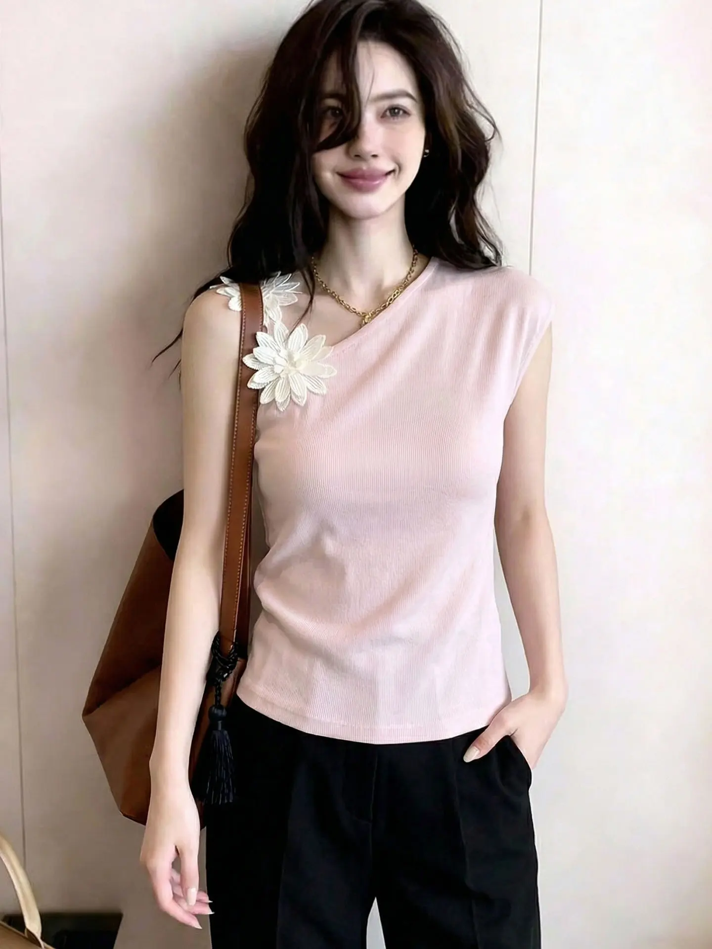 

Sweet Gentle Floral 3D Print Sleeveless Slim Fit Vest Stylish Summer Top Korean Style Straight Cut Silk Material