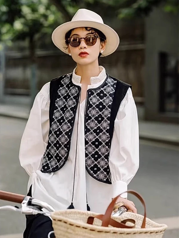 

Retro Black Embroidered Jacket Women's Spring Design Layered Outerwear Short Style Shoulder Pad Coat Ethnic Style Short Coat