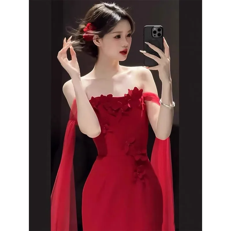 

Red One-oulder Fi-Tail Evening Dr Wedding Morning Robe Bridal ower Return Visit Banquet New Bride Chinese