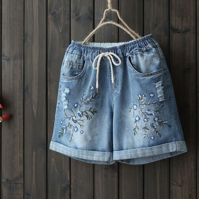 2021 Women Summer Loose Plus Size Vintage Hole Shorts Female Floral Embroidery Cotton Denim Shorts Literature Lady Streetwear