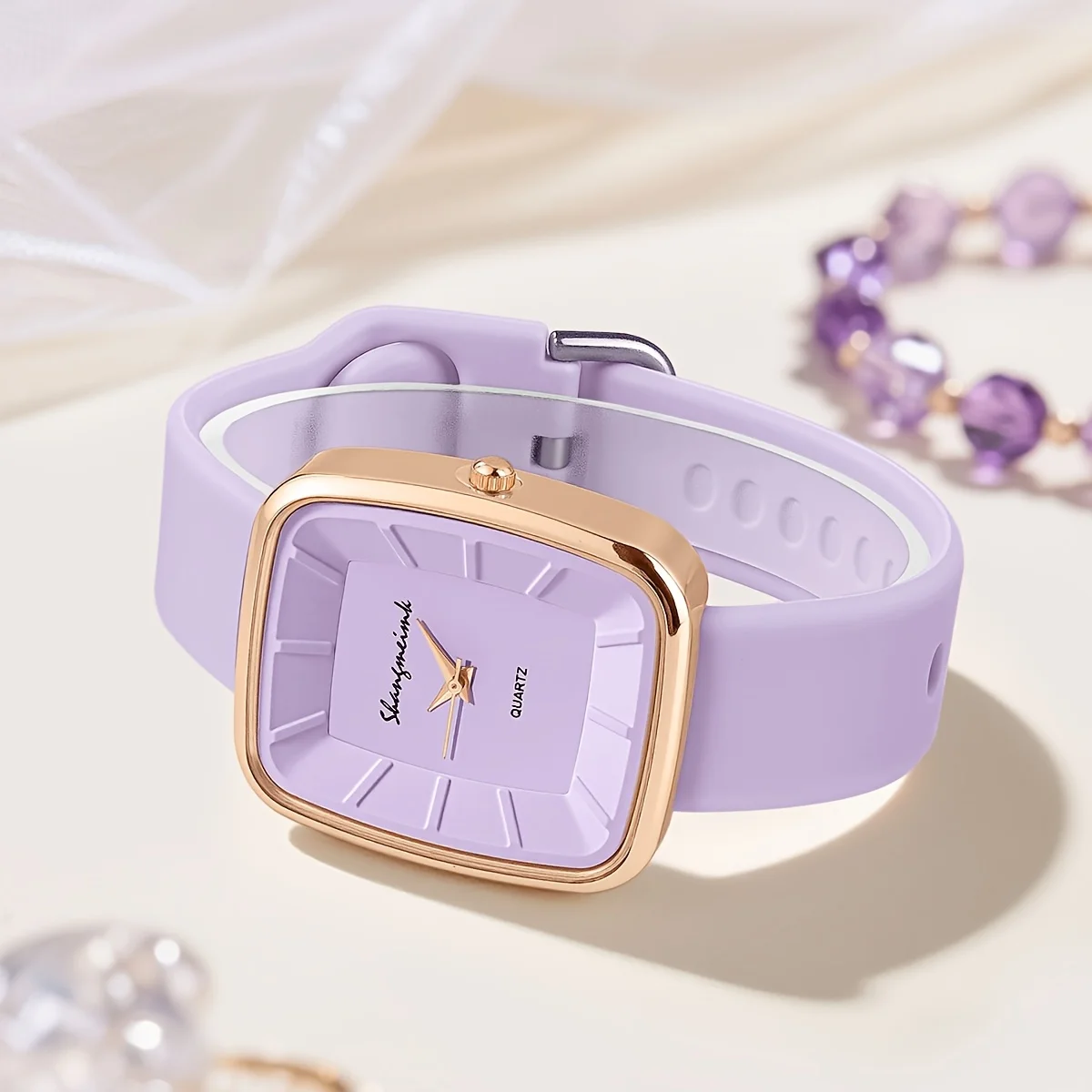 Women's Elegant Square Quartz Wristwatch with Silicone Band