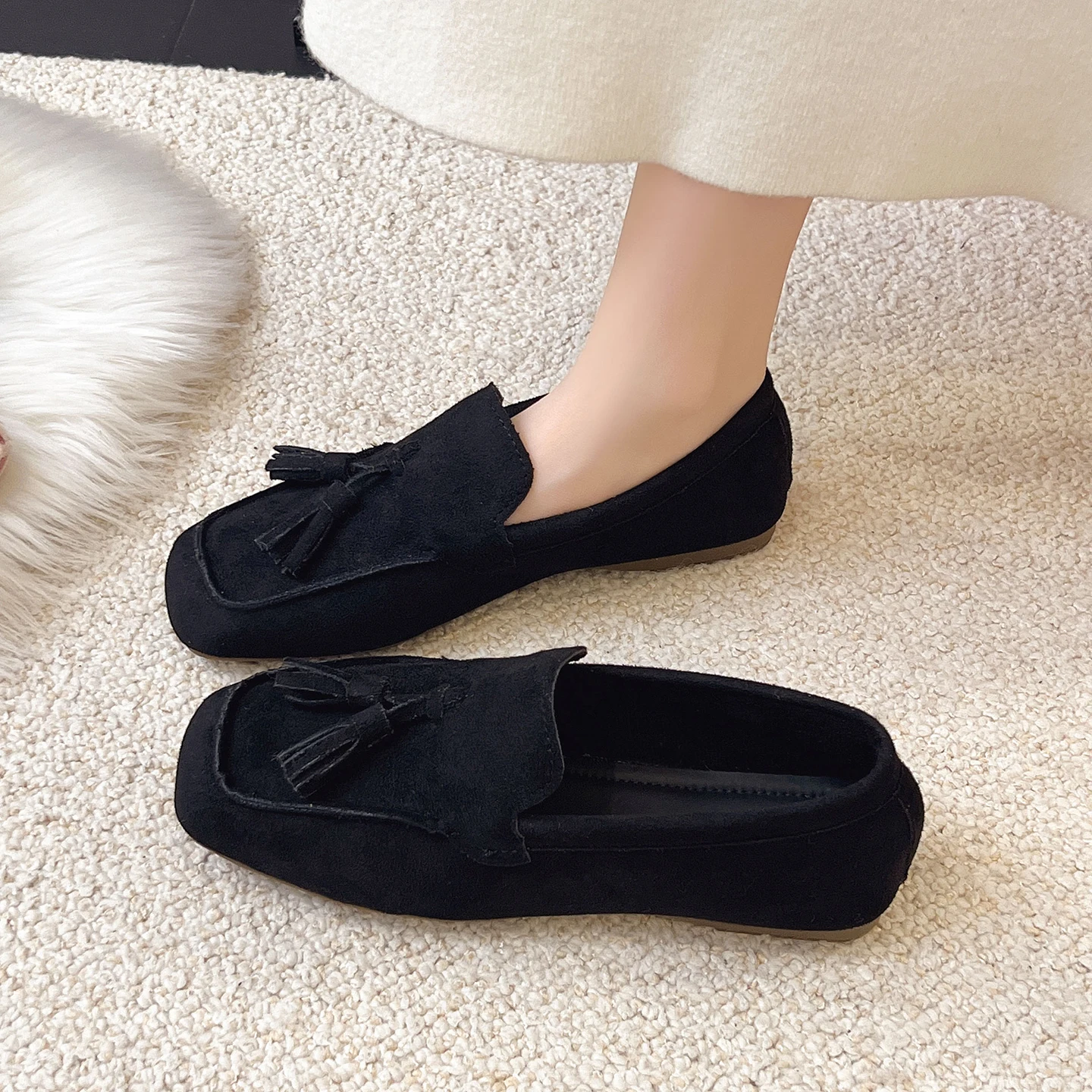 Retro Tassel Flats Women's Spring New Slip-On Bean Shoes Large Size Flat Commute Low Cut Single Shoes Korean Style Mary Janes