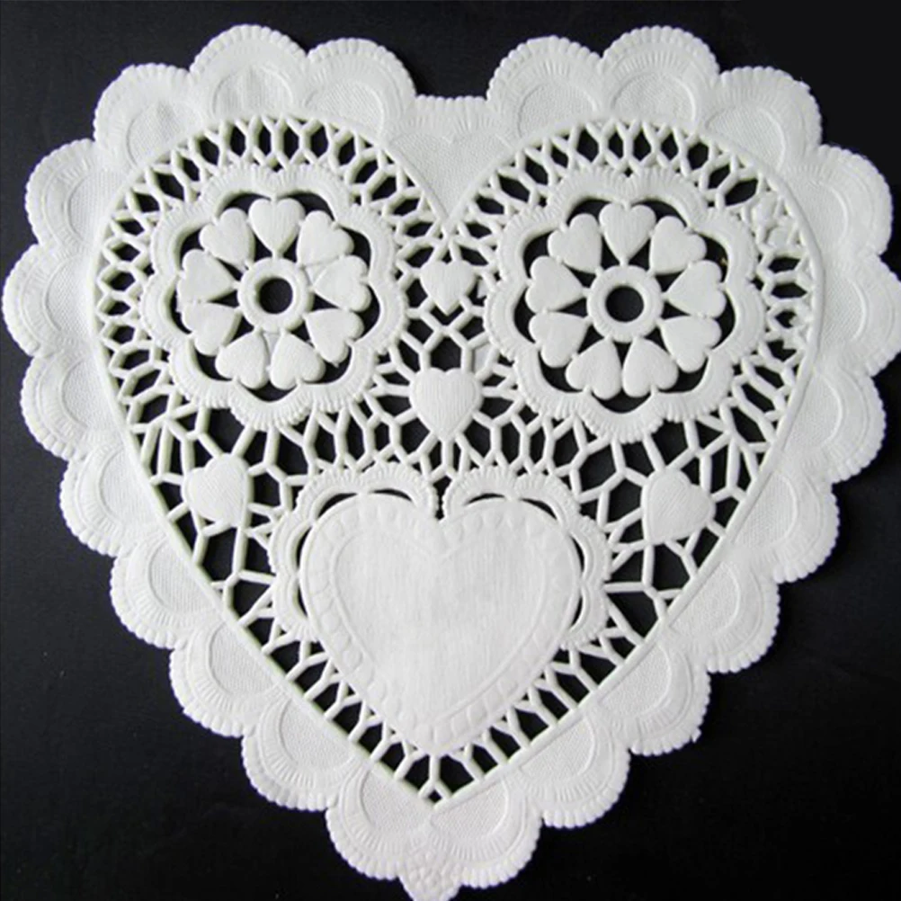 

100 Pcs 5.5 Inch Hollow Love Heart Placemats Oil Proof Floral Paper Doilies Cake Baking Paper Mats Wedding Tableware Decoration