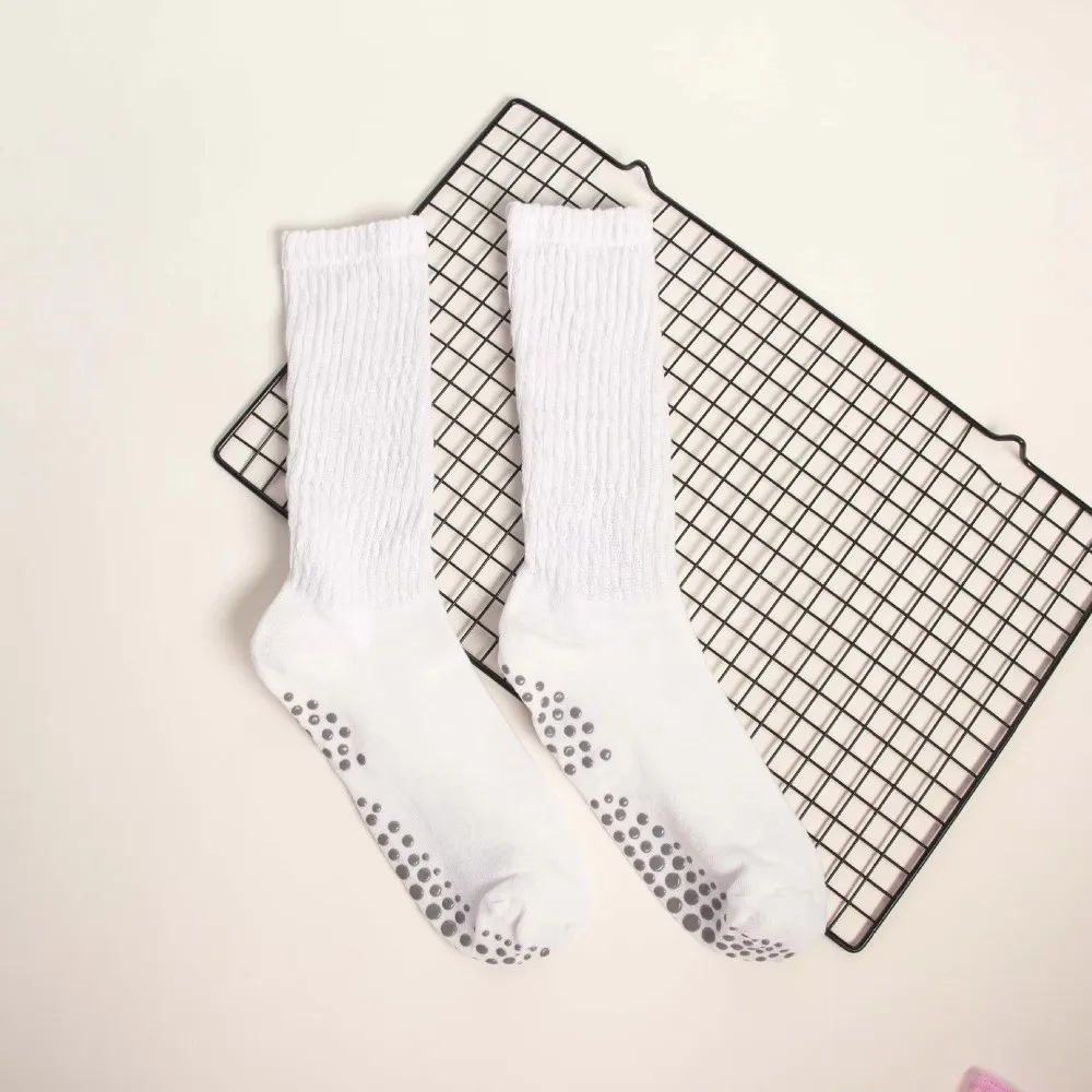 

1 Pair Women Athletic Anti Slip Silicone Female Pilates Socks Breathable Double Bar Design Long Tube Yoga Socks Fitness Socks