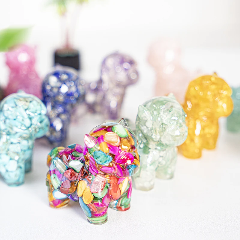 Resin Pebble Miniature Horse Figurine Embedded Natural Crystal Desktop Small Ornament for Home Table Decoration